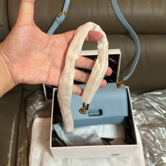 Brandon Blackwood Bowen Bag- Blue Leather - Picture 5 of 8